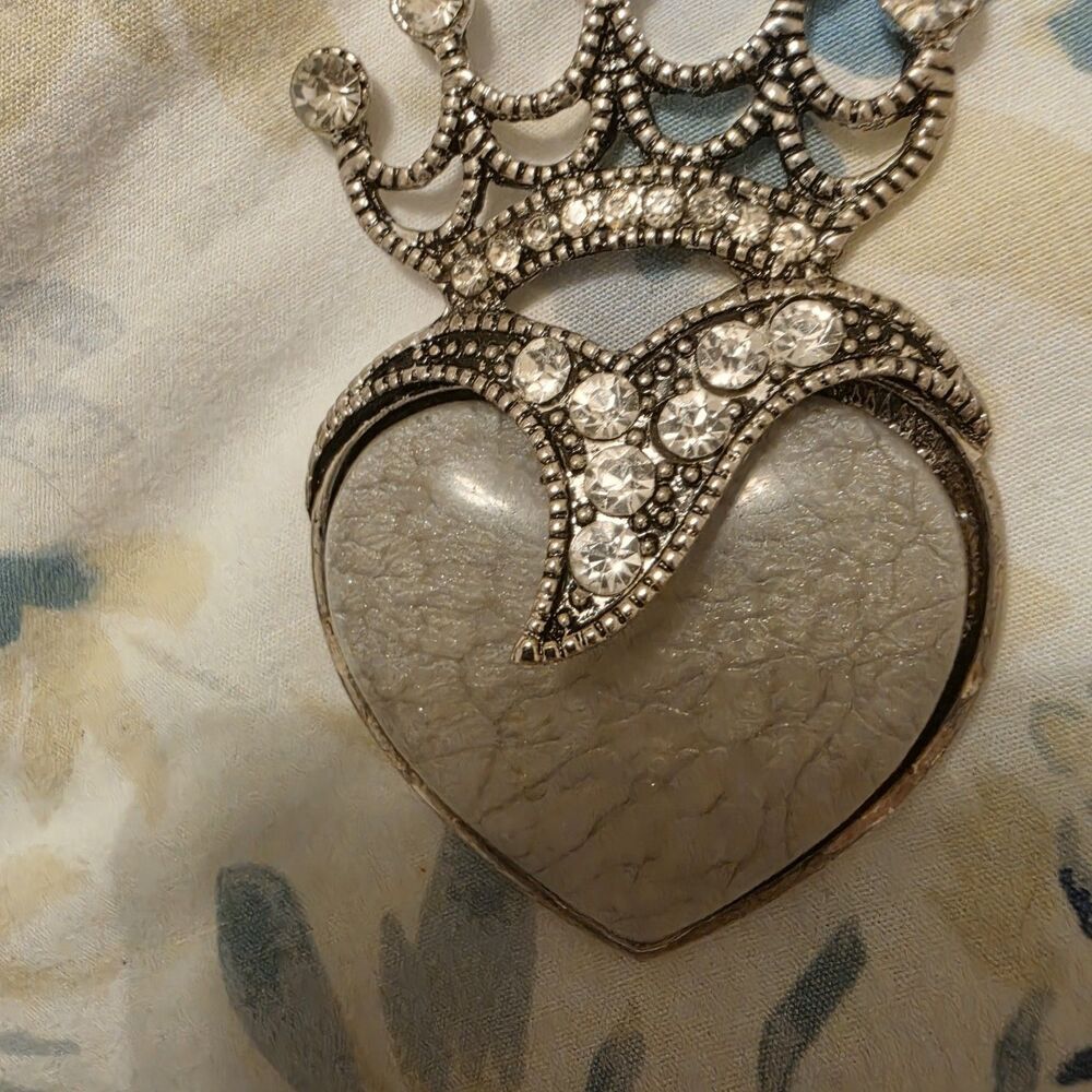 Silver Tone Crown Heart Charm Rhinestone Gray Crackle Pendant Lobster Clasp 3.5"